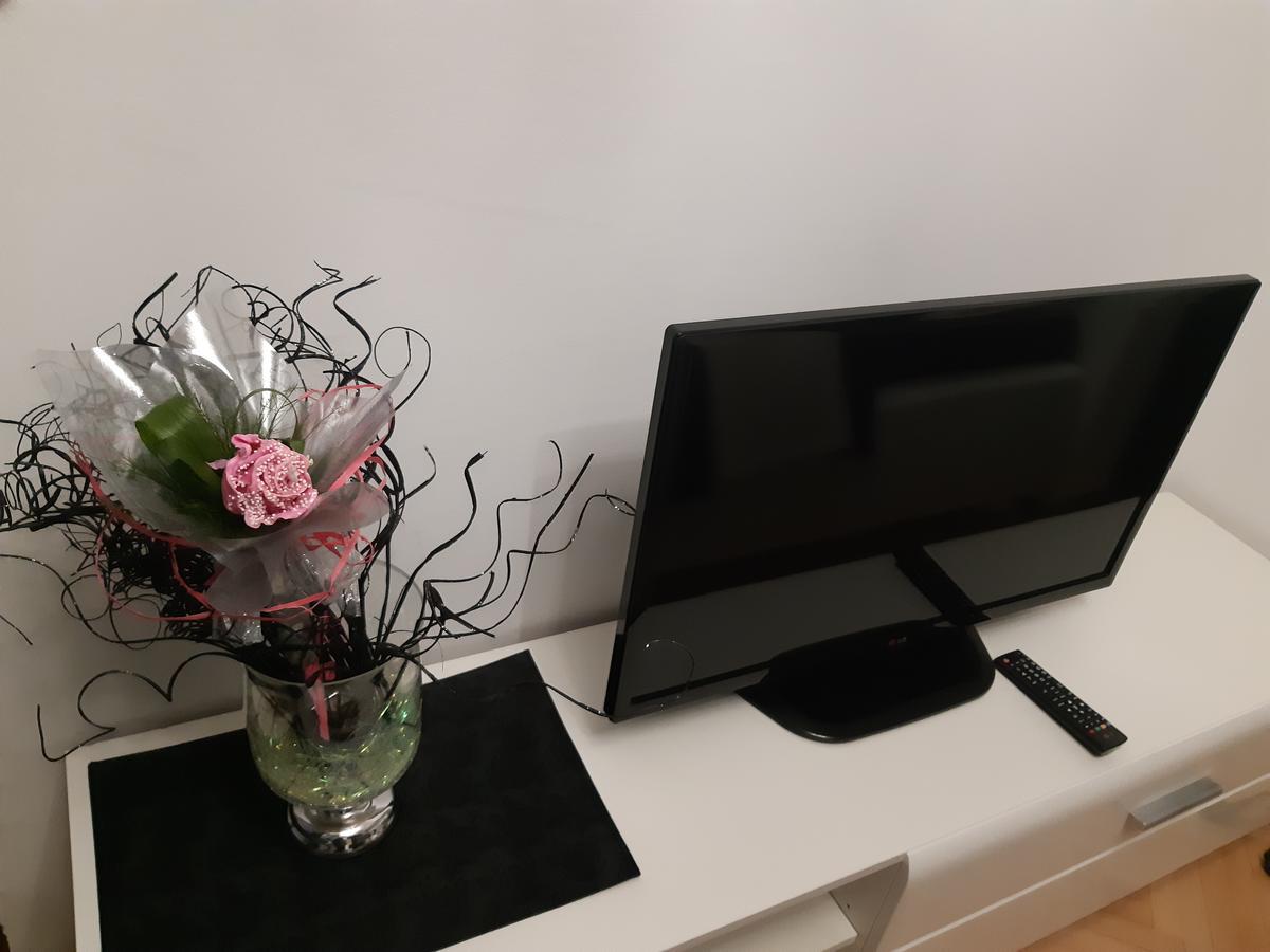 Velvet Lux Apartment Nis Ngoại thất bức ảnh