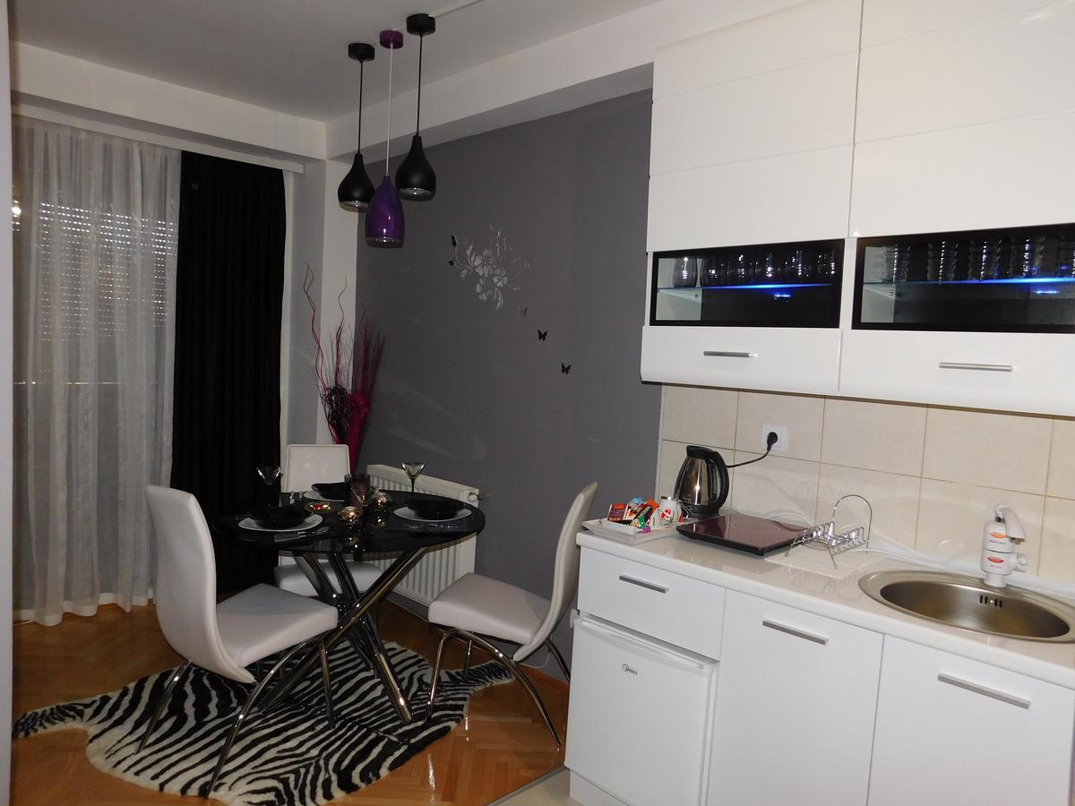 Velvet Lux Apartment Nis Ngoại thất bức ảnh
