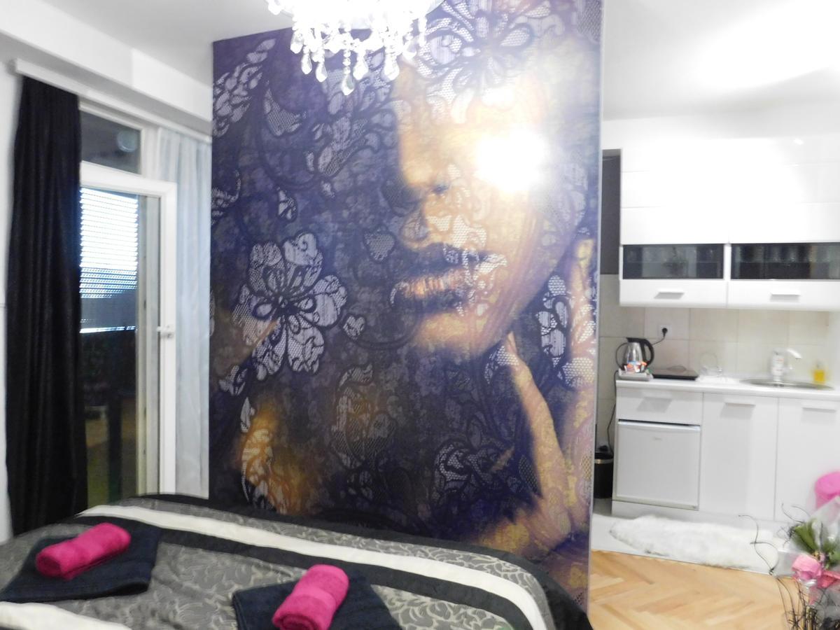 Velvet Lux Apartment Nis Ngoại thất bức ảnh