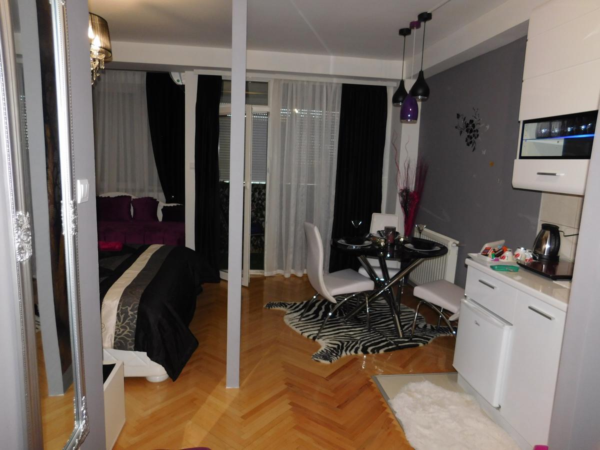 Velvet Lux Apartment Nis Ngoại thất bức ảnh