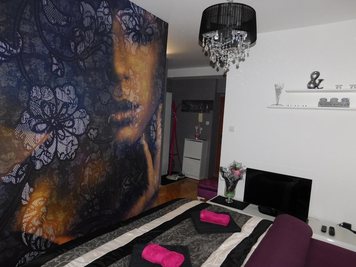 Velvet Lux Apartment Nis Ngoại thất bức ảnh