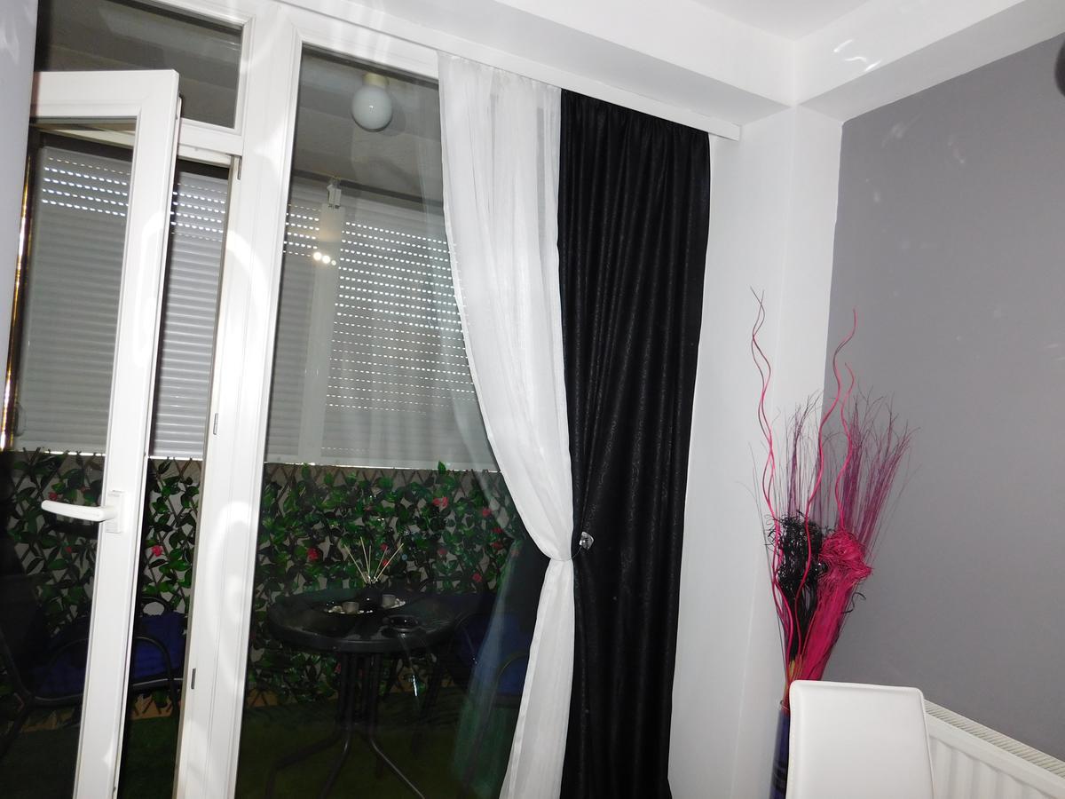 Velvet Lux Apartment Nis Ngoại thất bức ảnh